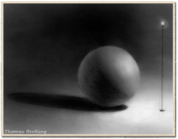 White shading. Сфера натюрморт. Белый шар на черной поверхности натюрморт. Black and White shading. Sphere tehno Art чб.